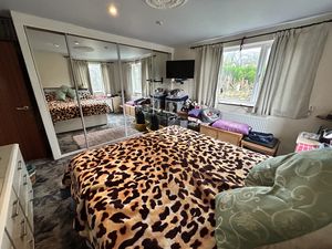 Photo 19- click for photo gallery